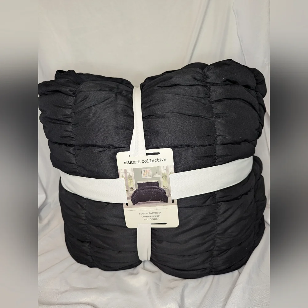 NWT Makers Collective Square Puff Black Comforter Set Full/Queen